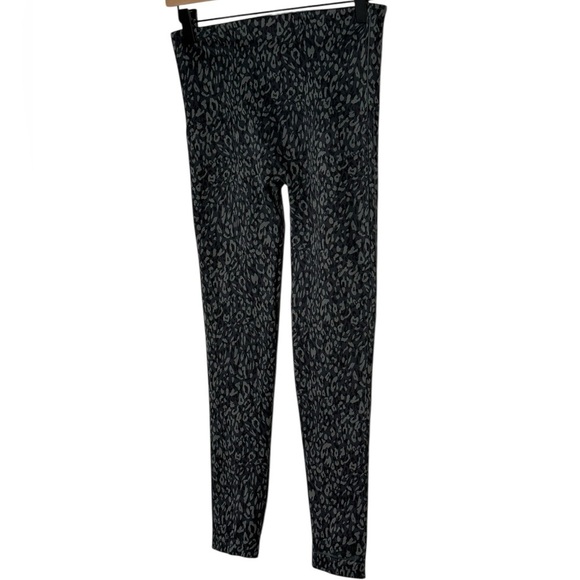 SPANX Gray Look at Me Now Seamless Leggings size Medium - Picture 6 of 11